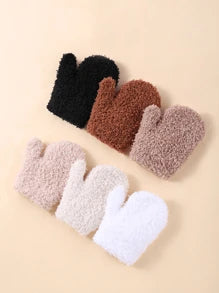 1 Pairs Of Baby Magic Elastic Gloves.