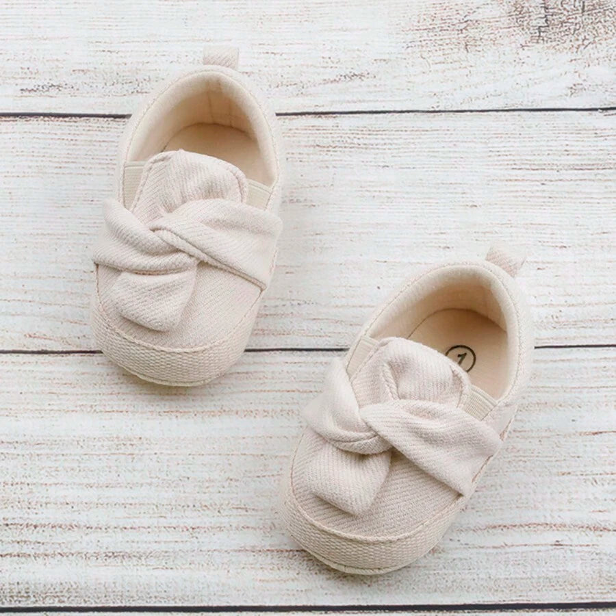 1pair Flat Casual Cloth Shoes With Bow-Knot And Strap Design Suitable For Spring And Autumn