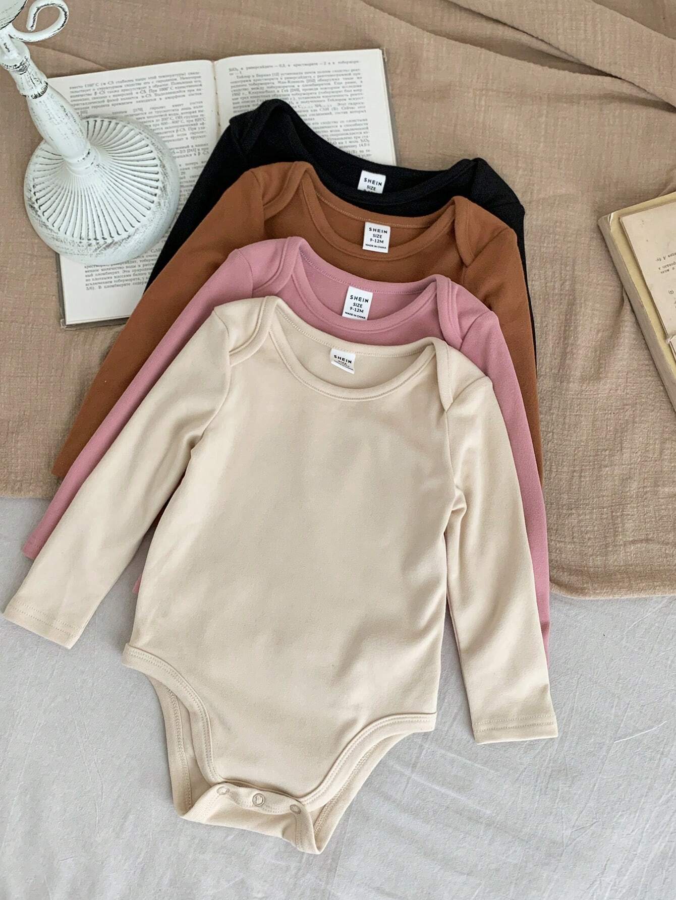 1 pc /Newborn Baby Girl Cute Knitted Solid Color Footed Rompers  Fall/Winter