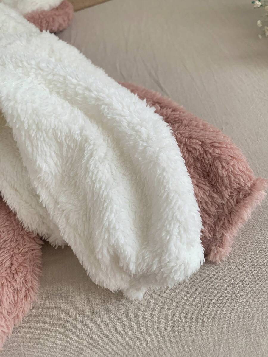 1 pcs/Newborn Baby Girl Cute Fuzzy White & Pink Bow Long Sleeve Snap-Up Romper, Autumn/Winter